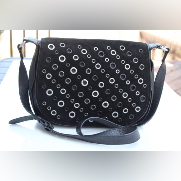 Vince Camuto Chip Crossbody Grommets Rocker Boho - Picture 1 of 16